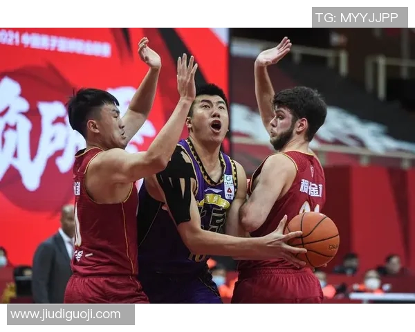 北京篮球队的比赛节奏分析与战术调整对胜负的影响探讨 北京篮球队的比赛节奏分析与战术调整对胜负的影响探讨